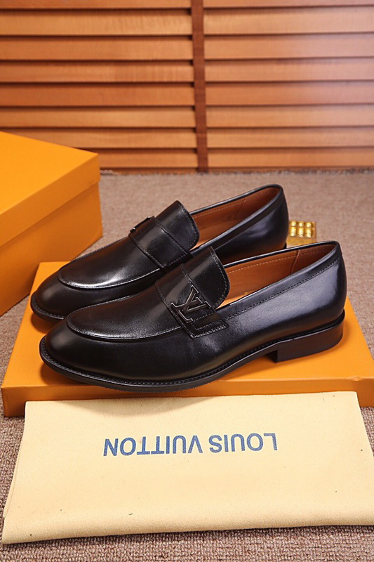 LV Men shoes 1;1 quality-1968
