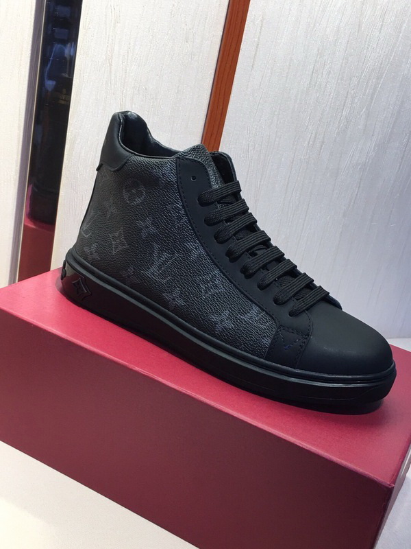 LV Men shoes 1;1 quality-2021