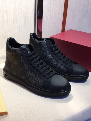 LV Men shoes 1;1 quality-2021