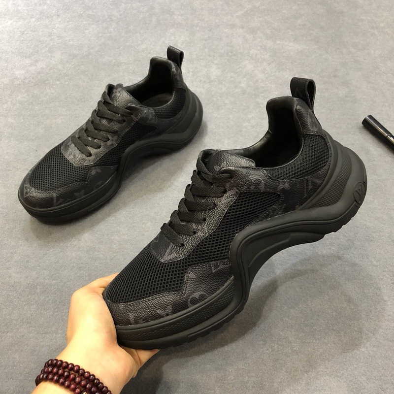 LV Men shoes 1;1 quality-2047