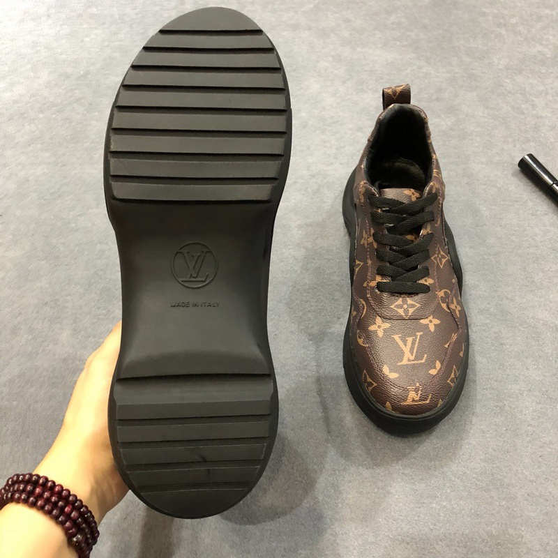 LV Men shoes 1;1 quality-2050