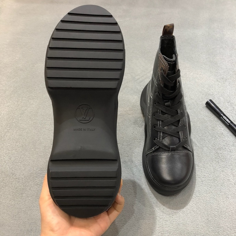 LV Men shoes 1;1 quality-2053