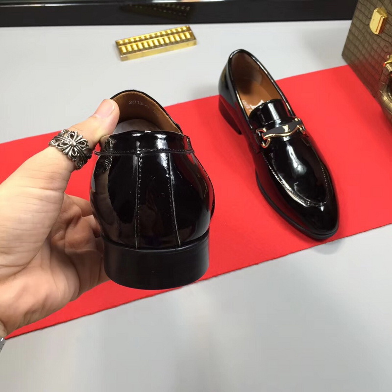 LV Men shoes 1;1 quality-2065