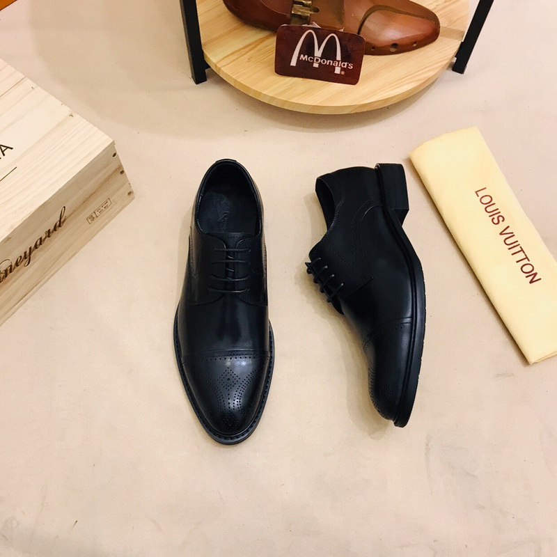 LV Men shoes 1;1 quality-2071