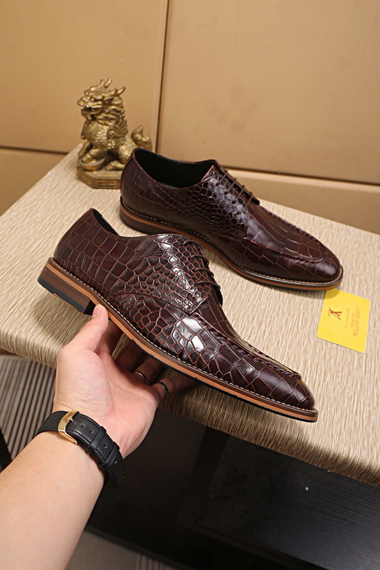LV Men shoes 1;1 quality-2075