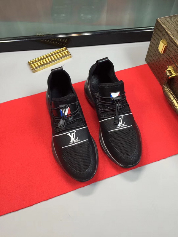 LV Men shoes 1;1 quality-2077