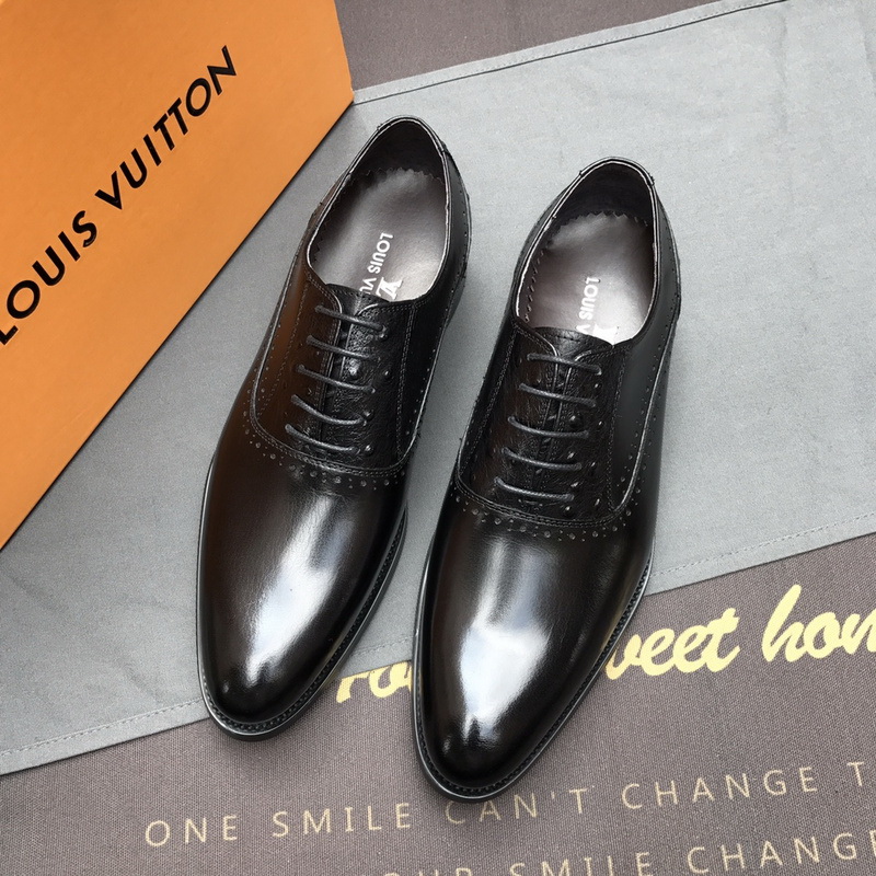 LV Men shoes 1;1 quality-2081