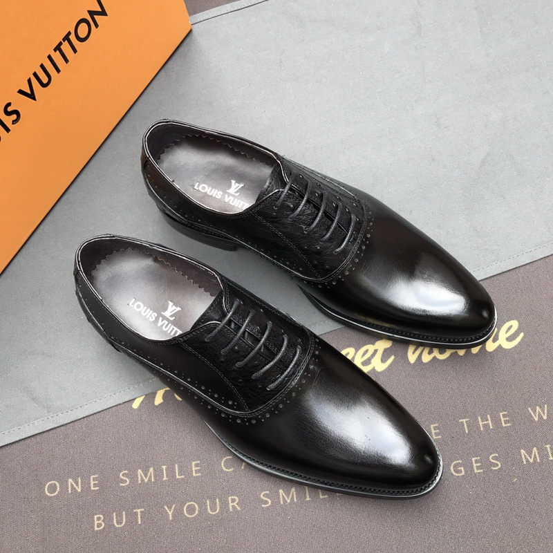 LV Men shoes 1;1 quality-2081