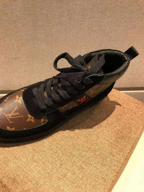 LV Men shoes 1;1 quality-2126