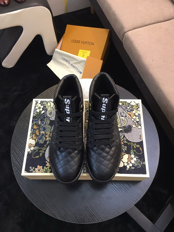 LV Men shoes 1;1 quality-2131