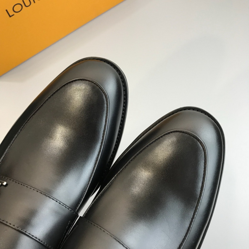 LV Men shoes 1;1 quality-2155