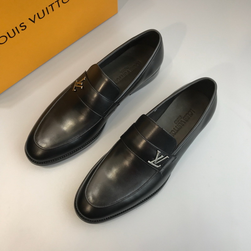 LV Men shoes 1;1 quality-2155