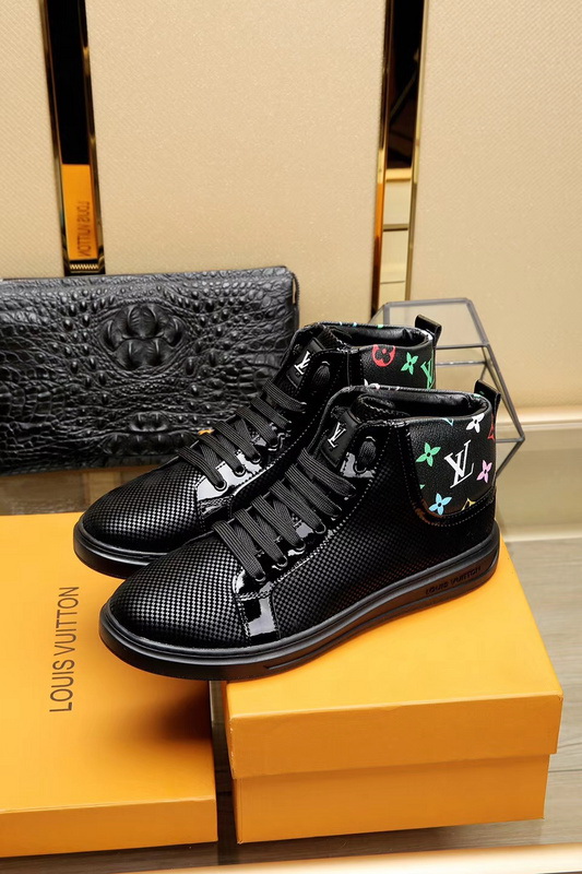 LV Men shoes 1:1 quality-979