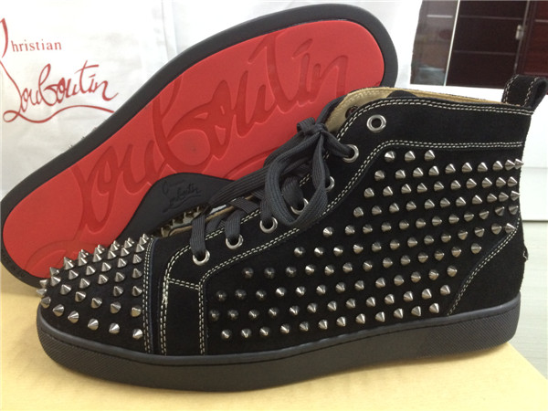 Super Max Perfect Christian Louboutin Black Suede Louis Spikes Men′s Flat Sneaker With Glossy Red So