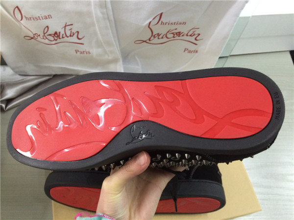 Super Max Perfect Christian Louboutin Black Suede Louis Spikes Men′s Flat Sneaker With Glossy Red So