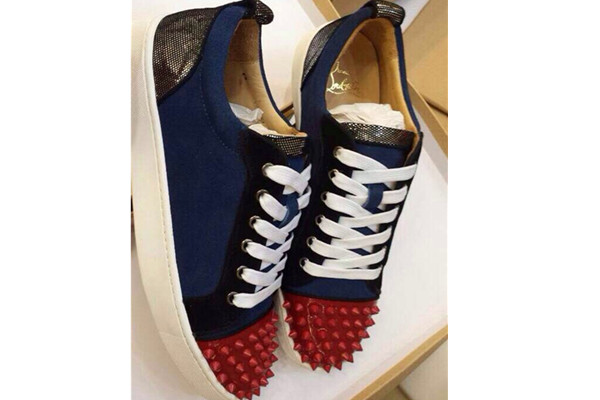 Super Max Perfect Christian Louboutin Louis Junior Spikes Men′s Flat Blue(with receipt)