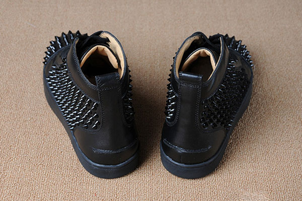 Super Max Perfect Christian Louboutin Louis Spikes Men′s Flat Black Sleek Calfskin Leather(with rece
