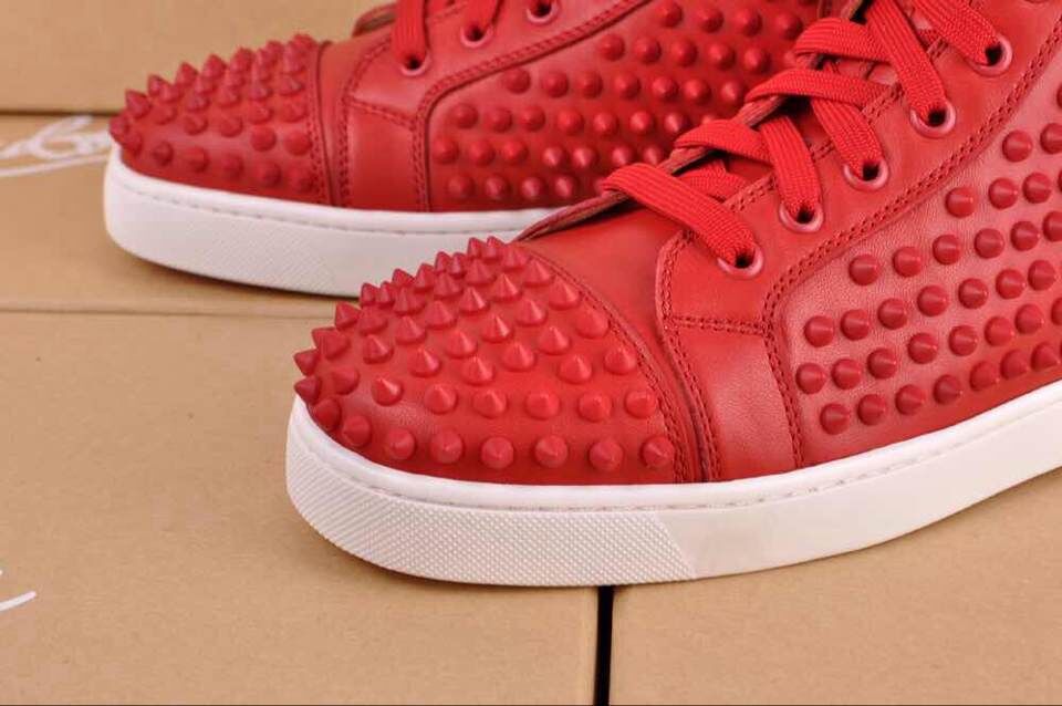 Super Max Perfect Christian Louboutin Louis Spikes Men′s Flat Sneaker with Glossy Red Sole(with rece