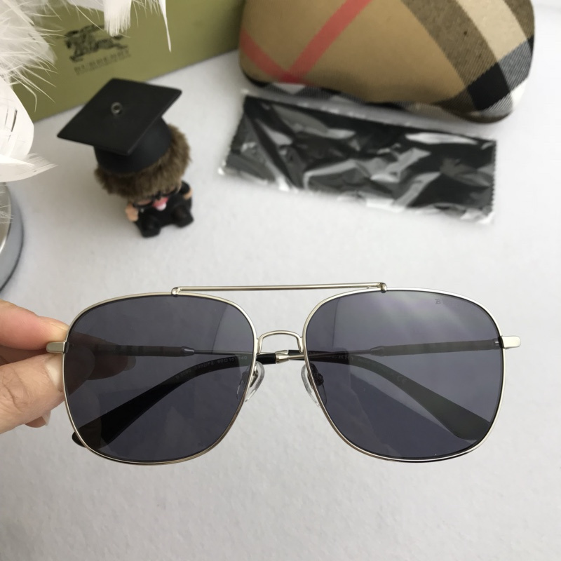 Burberry Sunglasses AAAA-064
