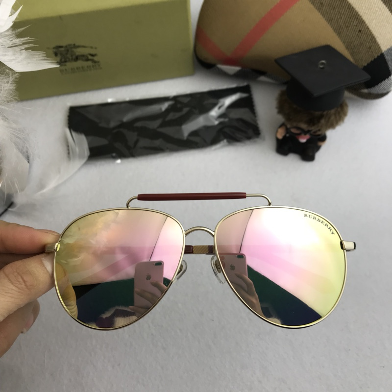 Burberry Sunglasses AAAA-067