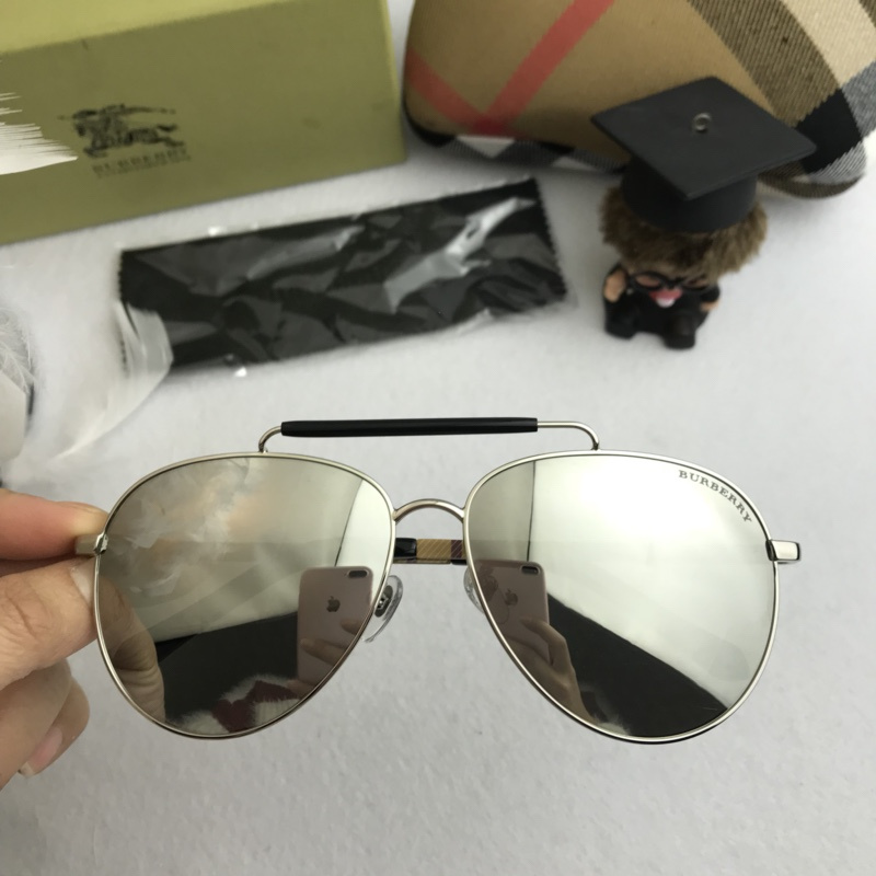 Burberry Sunglasses AAAA-071