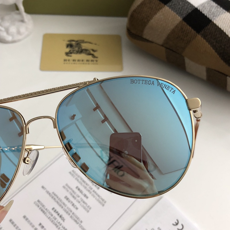 Burberry Sunglasses AAAA-207