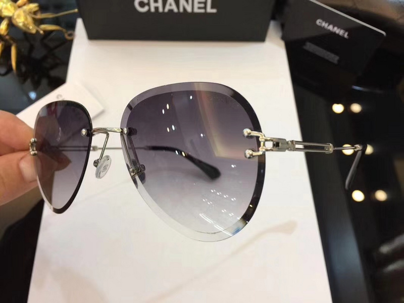 CHNL Sunglasses AAAA-382