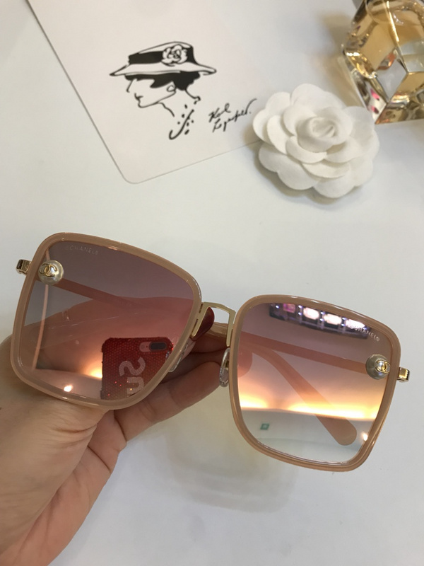 CHNL Sunglasses AAAA-459