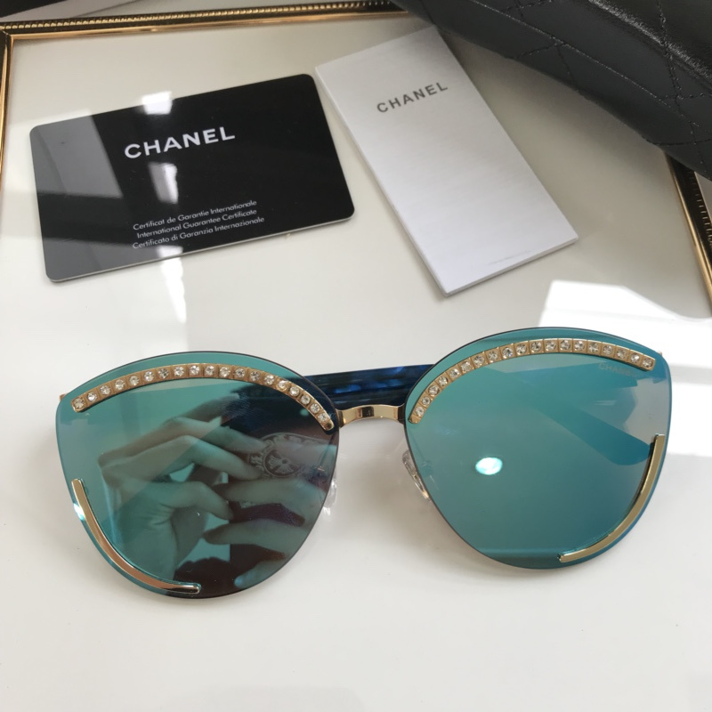 CHNL Sunglasses AAAA-625