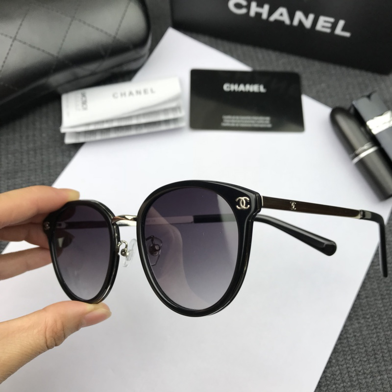 CHNL Sunglasses AAAA-669
