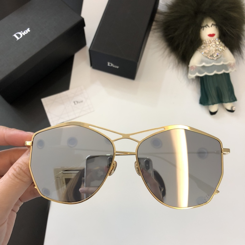 Dior Sunglasses AAAA-032