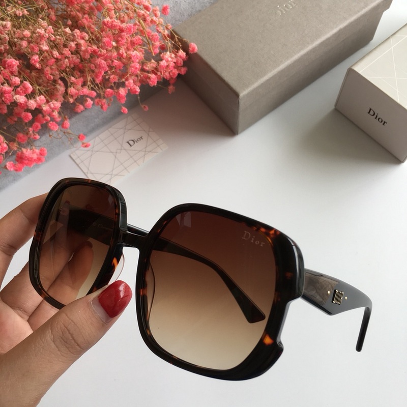 Dior Sunglasses AAAA-044