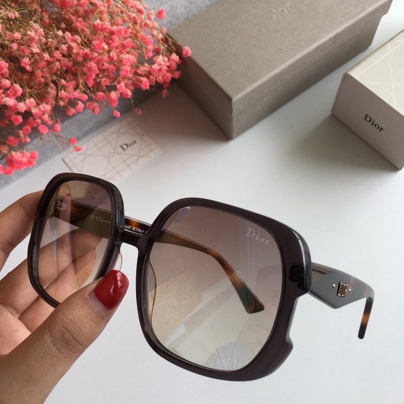 Dior Sunglasses AAAA-046