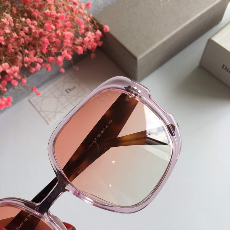 Dior Sunglasses AAAA-049