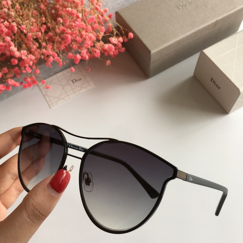 Dior Sunglasses AAAA-092