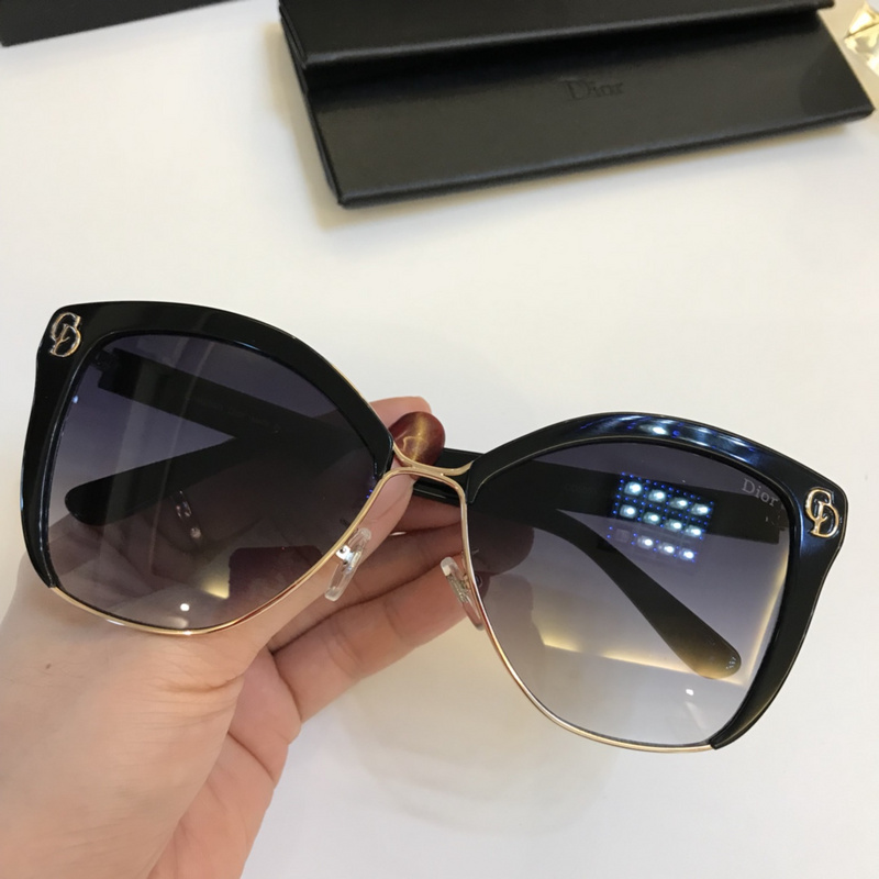 Dior Sunglasses AAAA-096