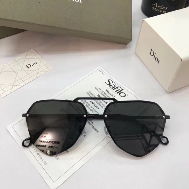 Dior Sunglasses AAAA-099