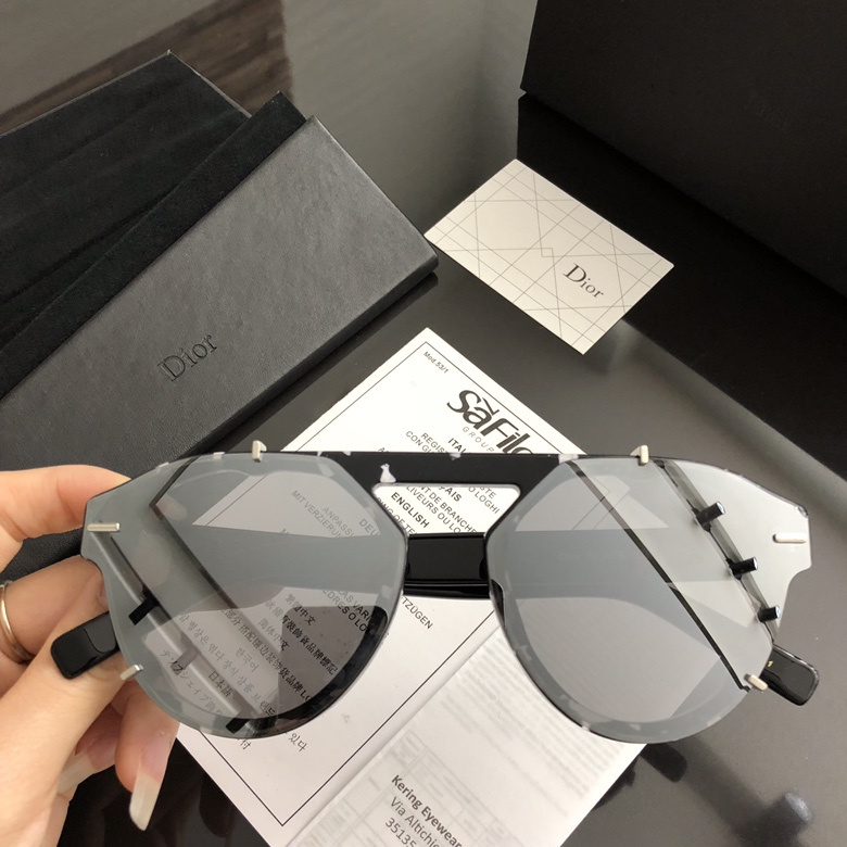 Dior Sunglasses AAAA-1052