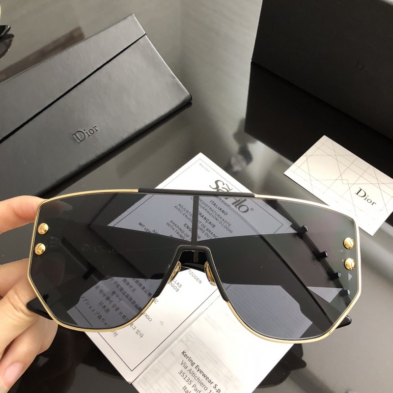 Dior Sunglasses AAAA-1064