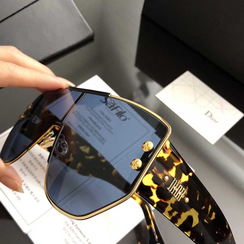 Dior Sunglasses AAAA-1065