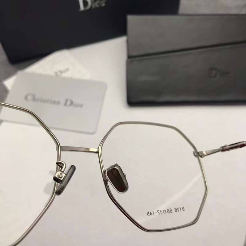 Dior Sunglasses AAAA-1081