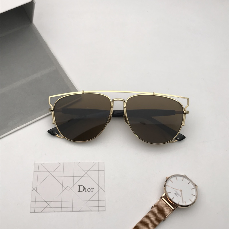 Dior Sunglasses AAAA-1090