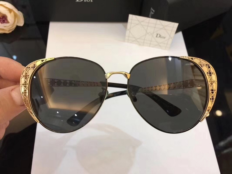 Dior Sunglasses AAAA-112