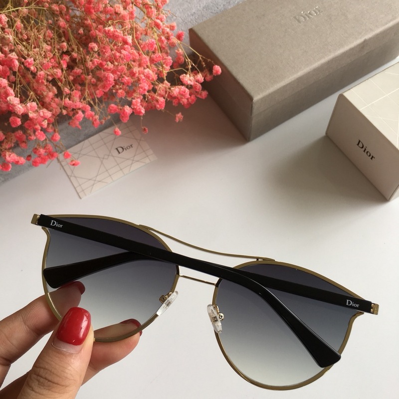 Dior Sunglasses AAAA-165