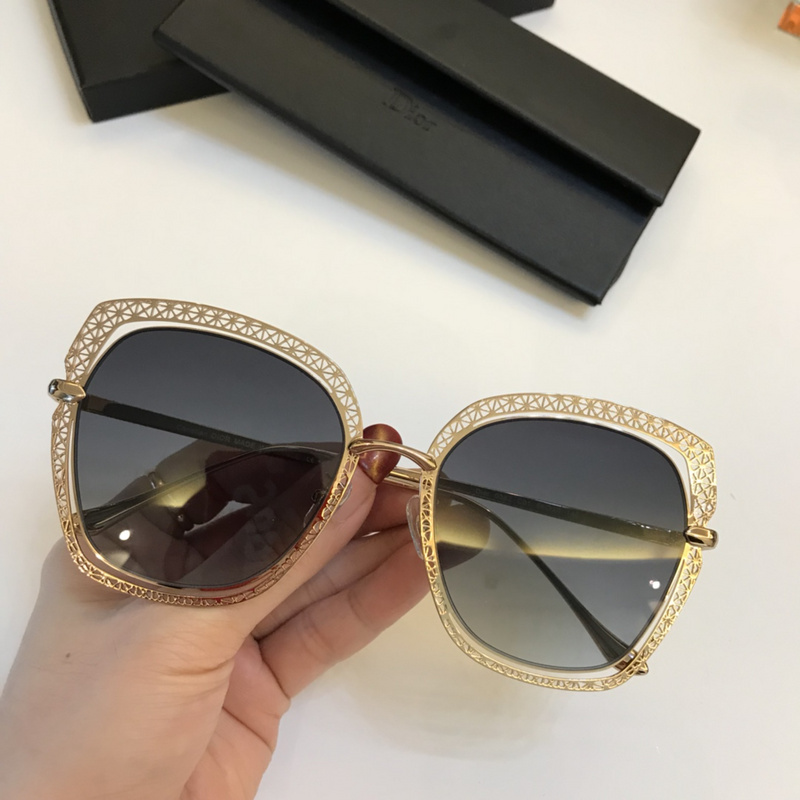 Dior Sunglasses AAAA-183