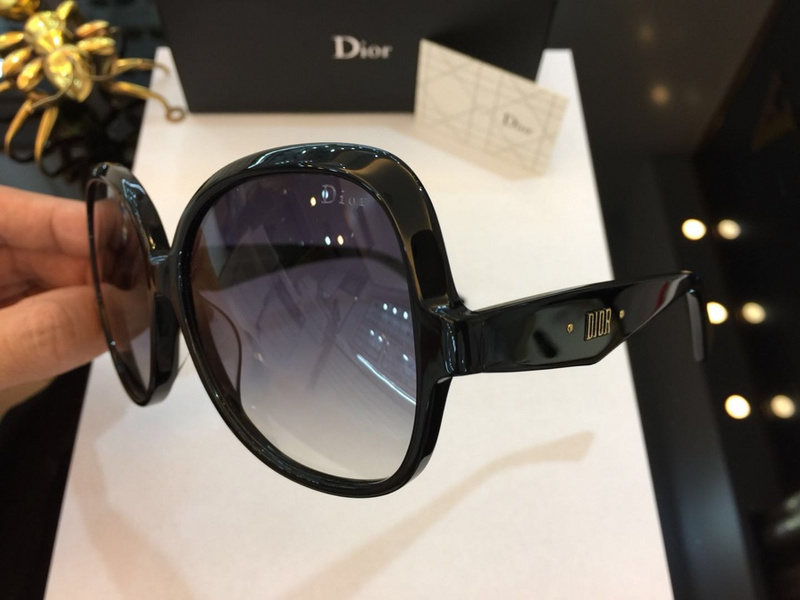 Dior Sunglasses AAAA-262
