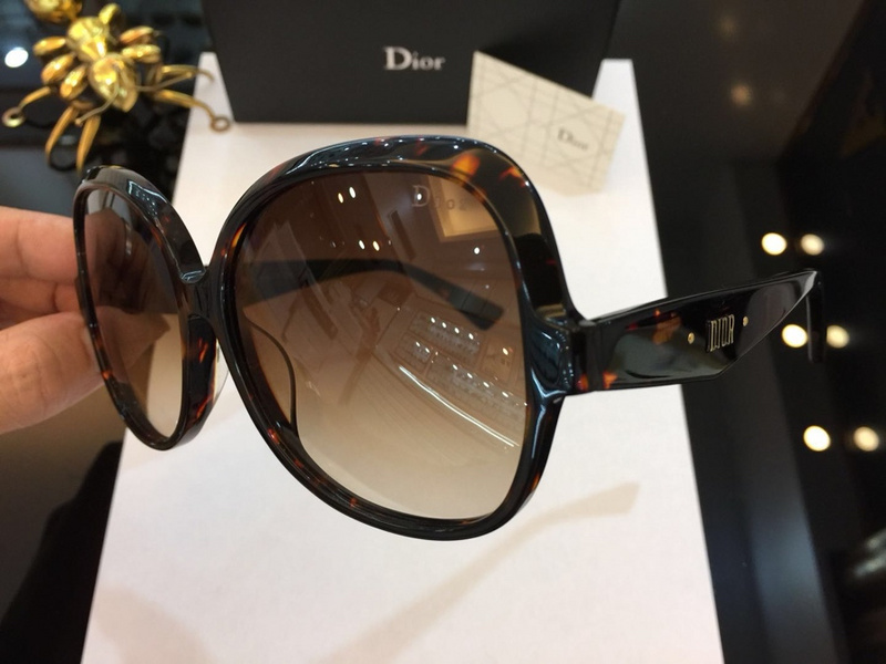Dior Sunglasses AAAA-264