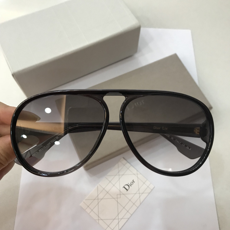 Dior Sunglasses AAAA-275