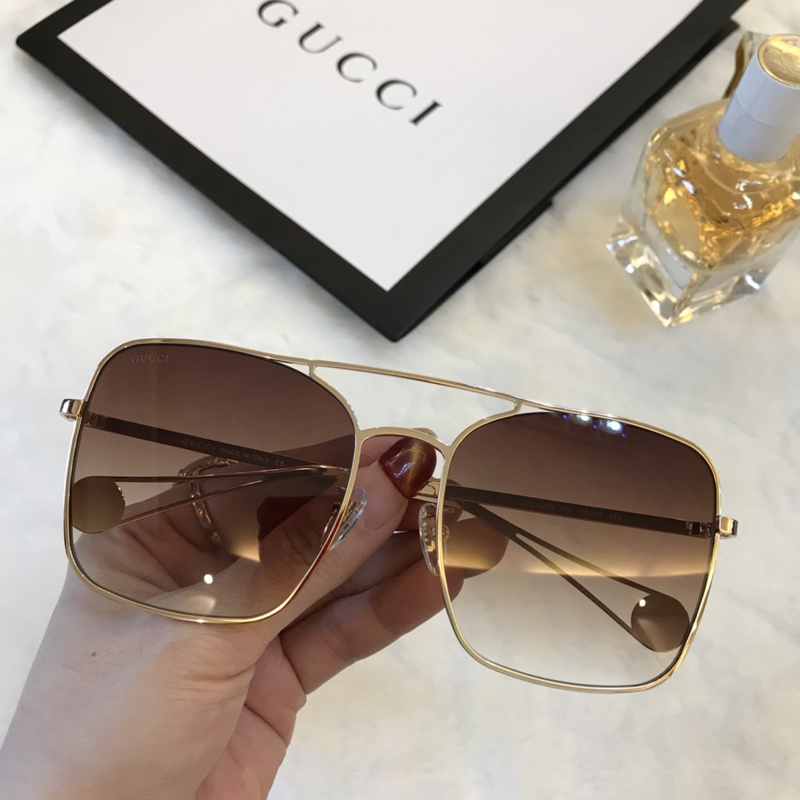 Dior Sunglasses AAAA-324