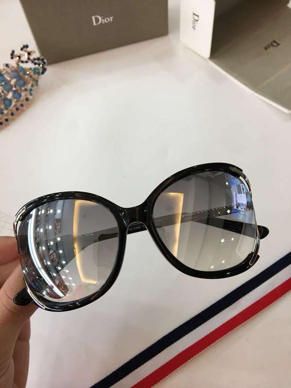 Dior Sunglasses AAAA-390
